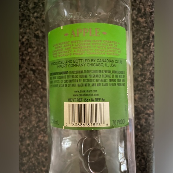 Canadian club 750 ml bottle - Picture 2 of 3